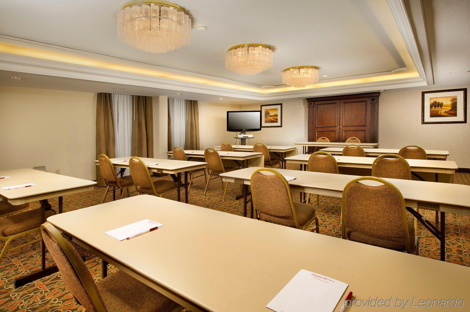 Drury Inn & Suites Greensboro Dış mekan fotoğraf