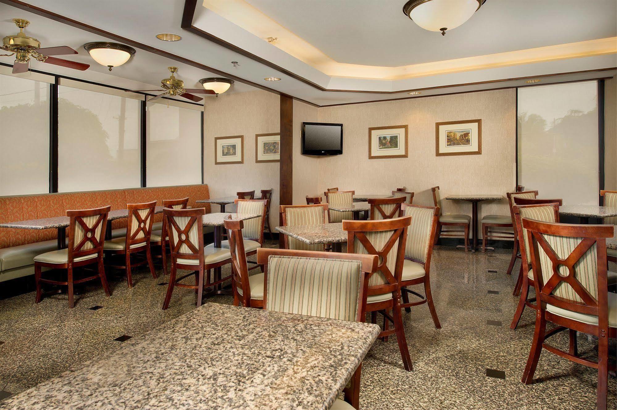 Drury Inn & Suites Greensboro Dış mekan fotoğraf