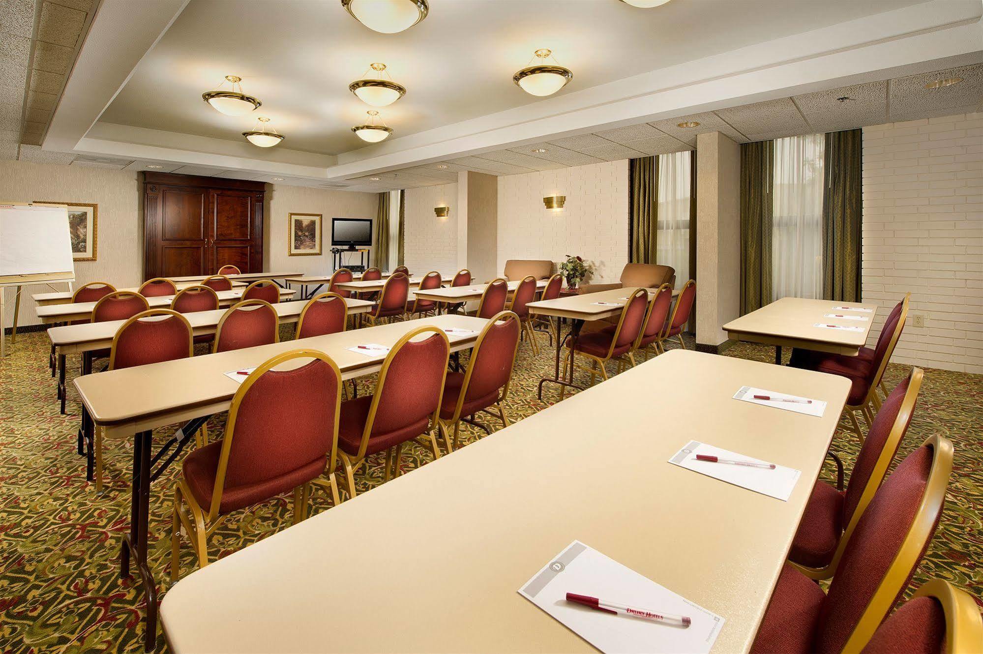 Drury Inn & Suites Greensboro Dış mekan fotoğraf